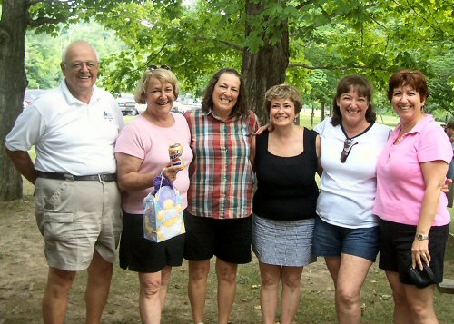 Frank & Flora Quagliata's children: Buddy, Janie, Linda, Barbara, Becky and Lori - click for a larger view.